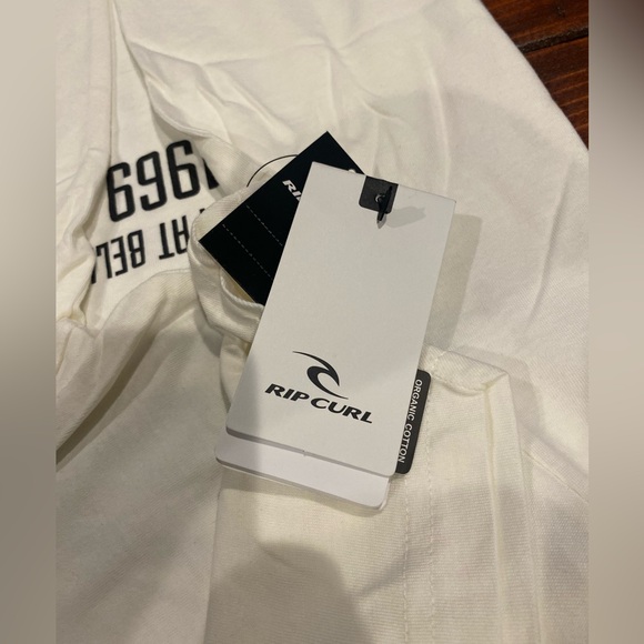 Rip Curls relaxed fit Tee - Picture 6 of 6